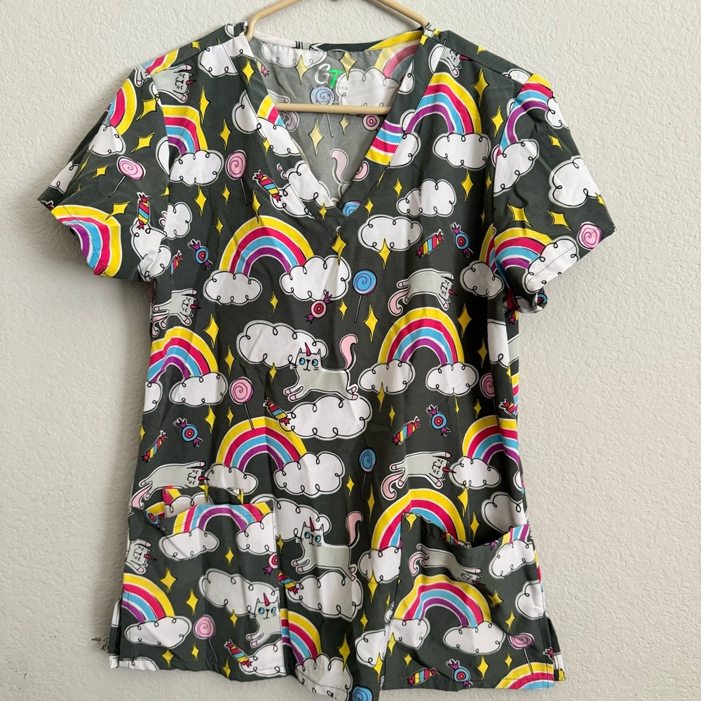 M GT Performance Unicorn cat scrub top